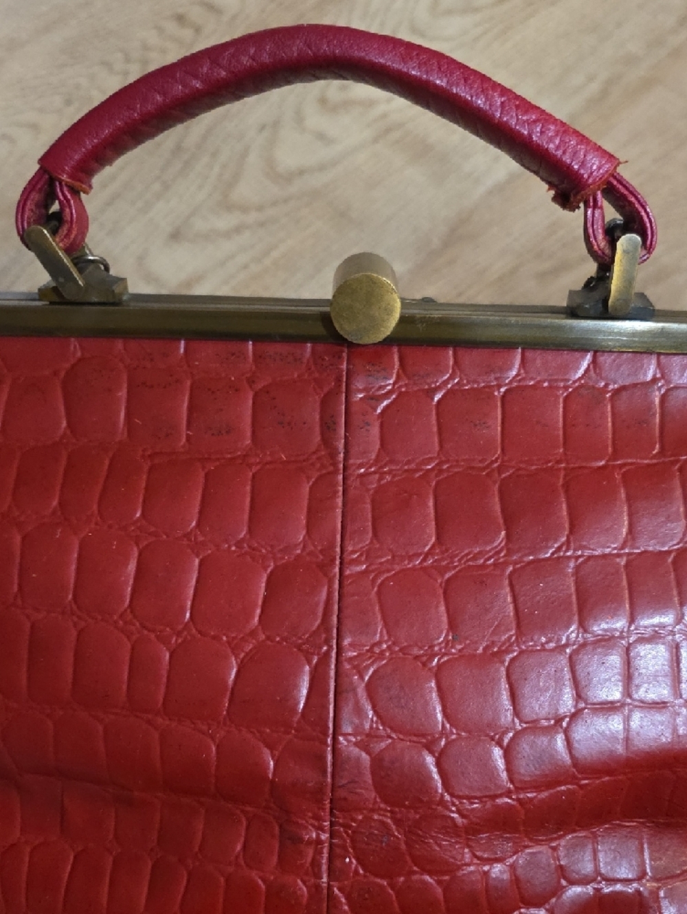Susan Gail Red Leather Handbag - Picture 3 of 8